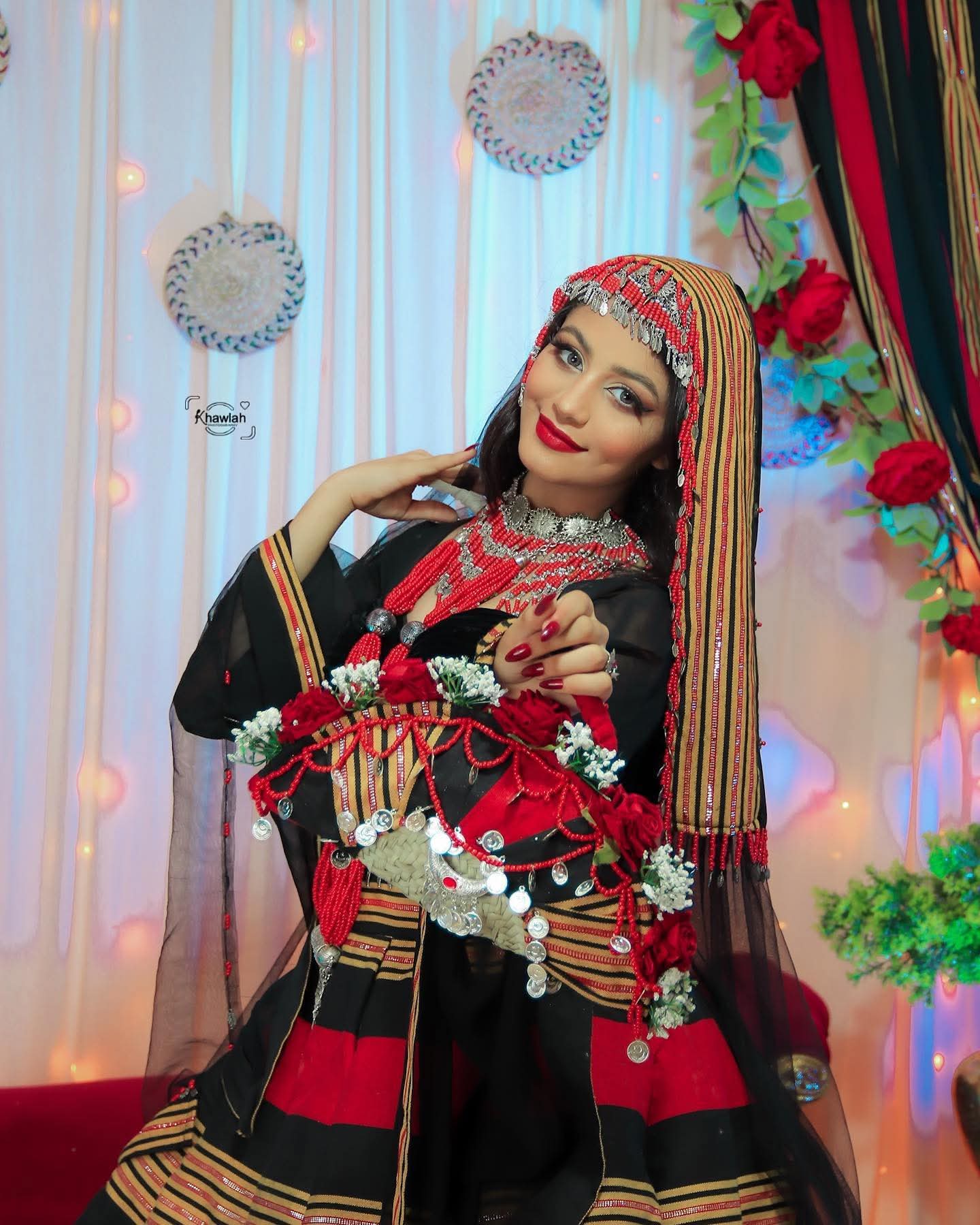الأزياء التراثية وفساتين الزفاف